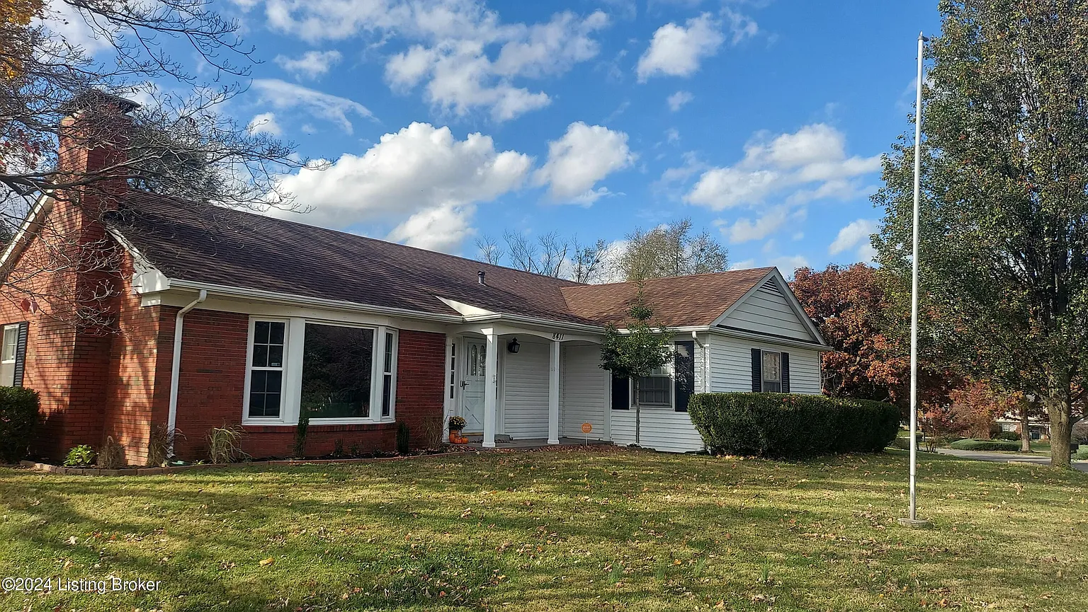 8411 Brownsboro Rd photo 1