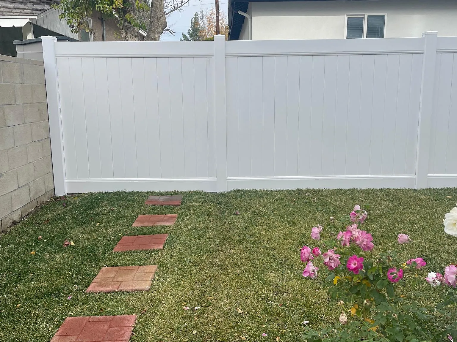 17116 Kingsbury St — Photo 3