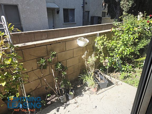 3rd image of 13755 Sherman Way #103
