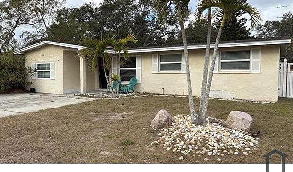 1st image of 11486 92nd St