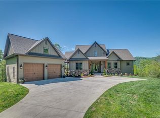 200 Forest Glen Trl, Lake Lure, NC 28746