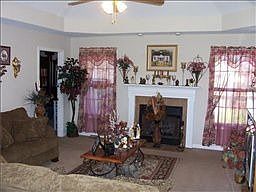 1st image of 932 Wheatfield Ct