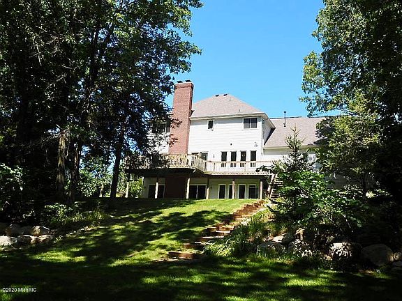 2nd image of 7852 Ashwood Dr SE