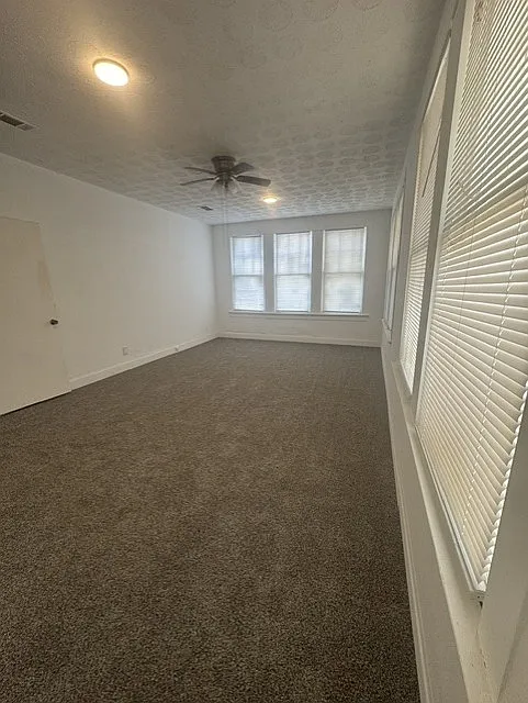704 West Richard Avenue - B1 — Photo 3