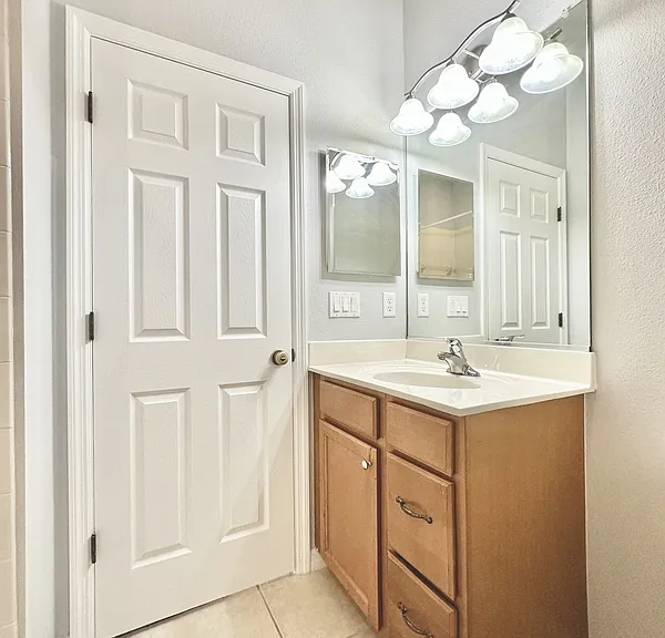 4129 Via Piedra Cir — Photo 35