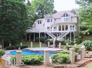 179 Willows Dr, Cleveland, GA 30528