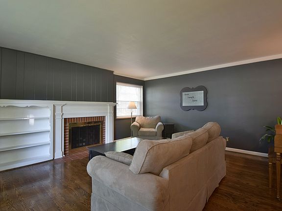 5th image of 960 Harbury Dr