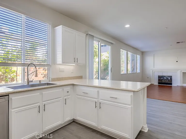 321 Riley Ct — Photo 21