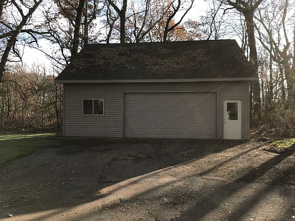 Detached 2 & 1/2 with attic 