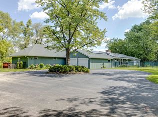 26402 N Edgemond Ln, Barrington, IL 60010