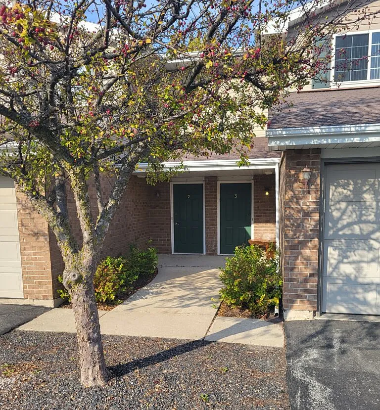 2 bed, 1.5 bath, 1500 sqft, $1,289 — Photo 3