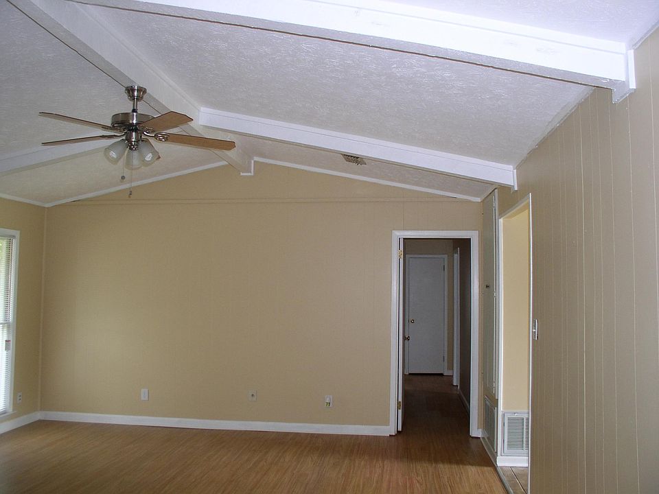 2nd image of 1704 Woodmere Loop