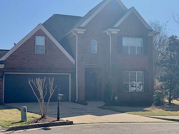 3rd image of 308 Wellington Ct