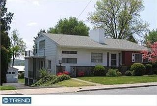 1st image of 210 Hillcrest Rd