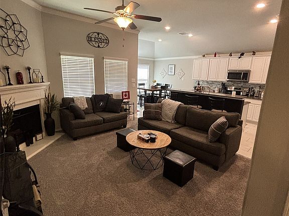 3rd image of 273 Eden Dr