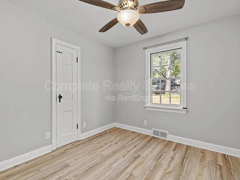 524 Gerald Pl — Photo 19