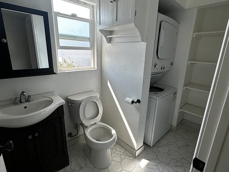 110 Madison Ave #B — Photo 8