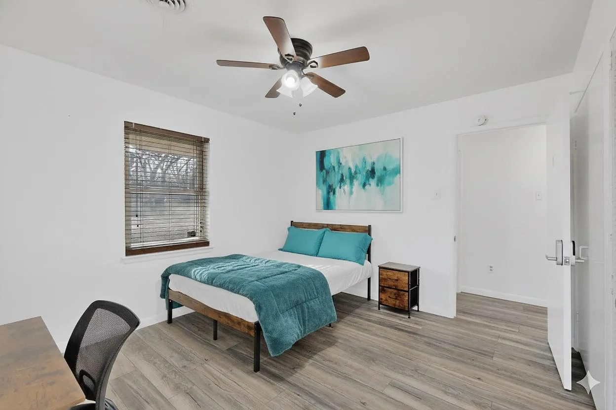 4 bed, 3.0 bath, 2650 sqft, $1,014 — Photo 1