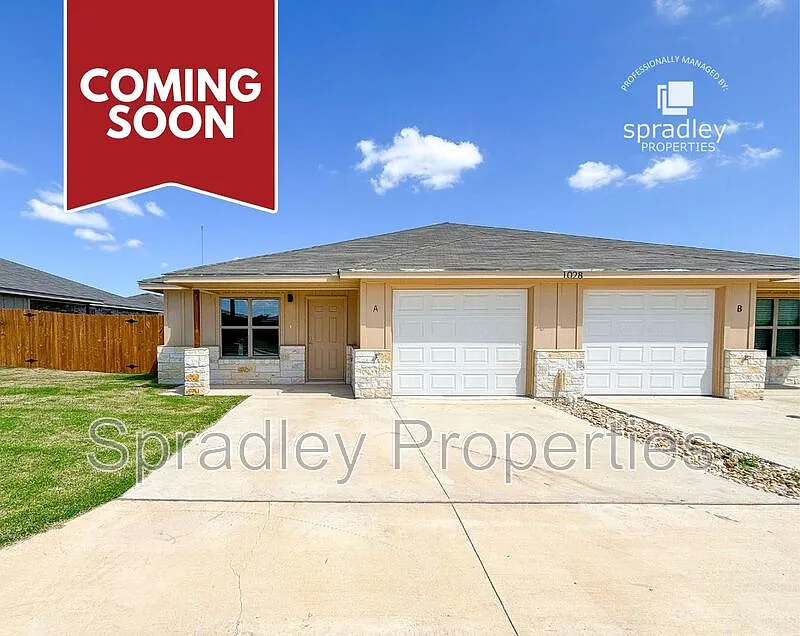 1013B Llano Ct