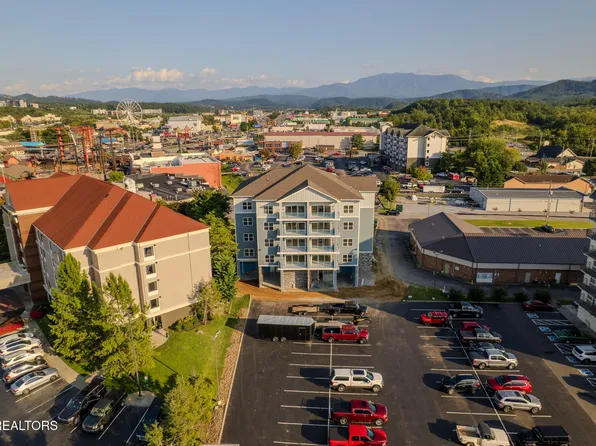 129 Sugarfoot Way #201, Pigeon Forge, TN 37863