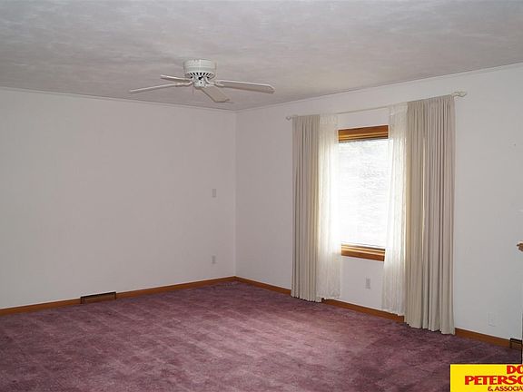4th image of 724 N Christy St