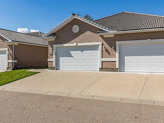3rd image of 18 S Ranchlands Ln NE