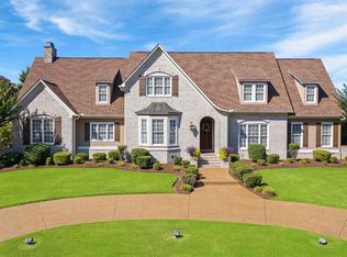 948 Grayson Ln, Jackson, TN 38305