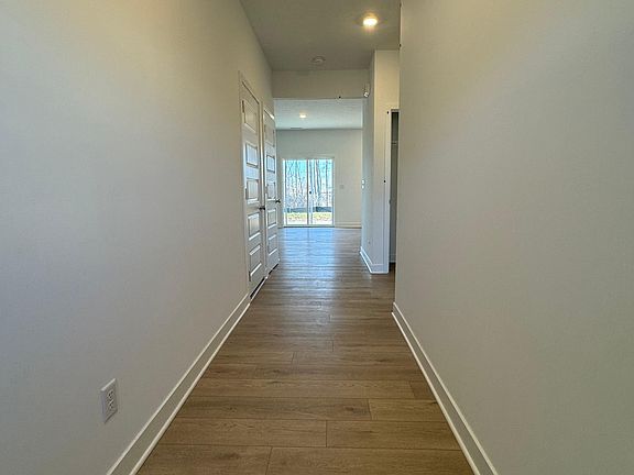 4th image of 2897 Woods Edge Dr