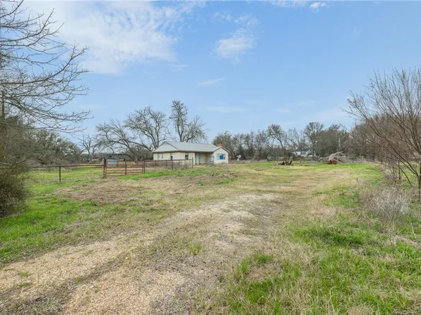 210 Post Oak St, Caldwell, TX 77836