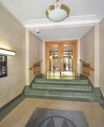 2nd image of 550 Grand St APT G4b
