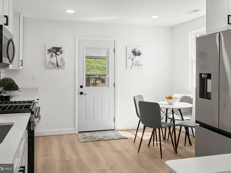 402 Elm Ave — Photo 6