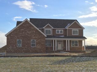 7302 S Pinefield Dr, Dexter, MI 48130