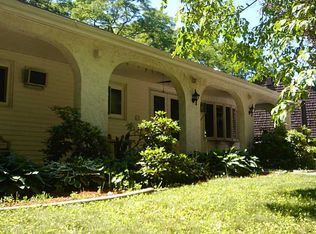 22 Angell Rd, North Providence, RI 02904