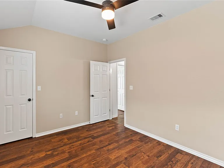 3909 Los Arroyos Dr — Photo 14