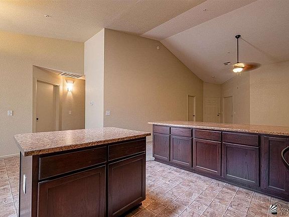 5th image of 3043 S Melanie Dr
