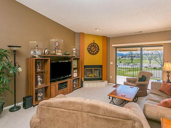 3rd image of 2237 Clubhouse Dr