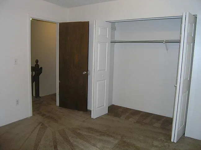 1025 Portland Pl #4 — Photo 3