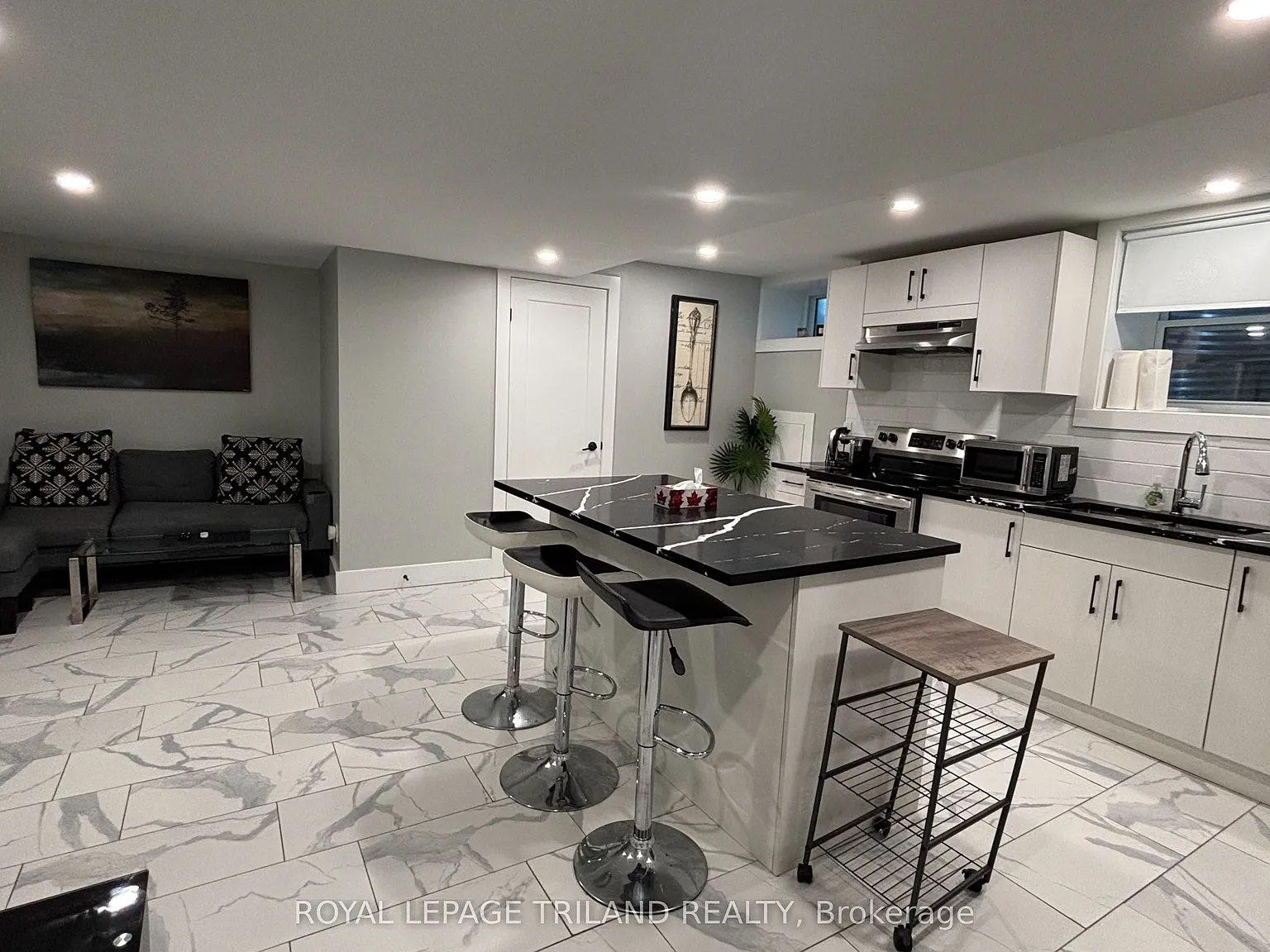 3 bed, $1,750 — Photo 2