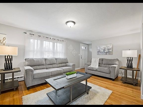 2nd image of 122 Robinson Rd