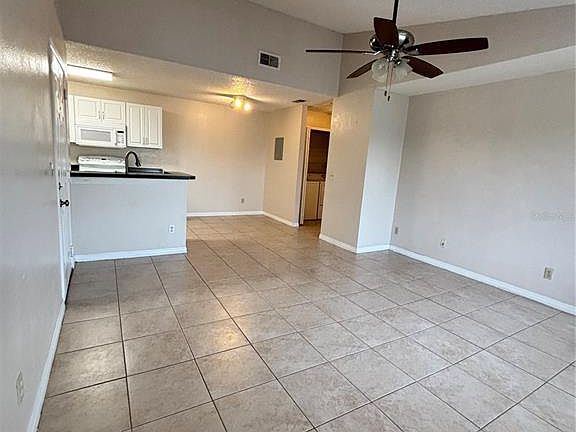 2nd image of 2030 Cascades Blvd Unit 303