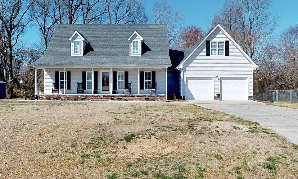 1st image of 207 Delbert Dr