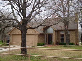 410 N Main St, Bridgeport, TX 76426