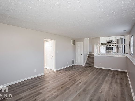 5th image of 3820 Pebble Creek Dr