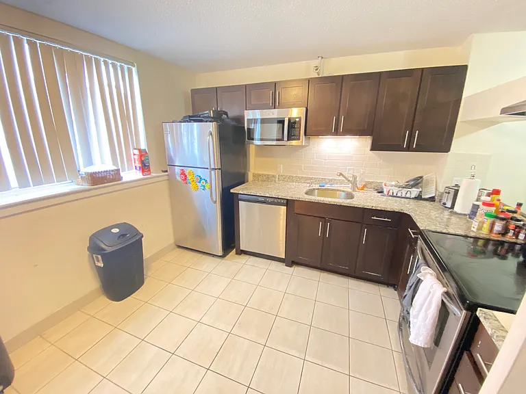 138 N Beacon St — Photo 5