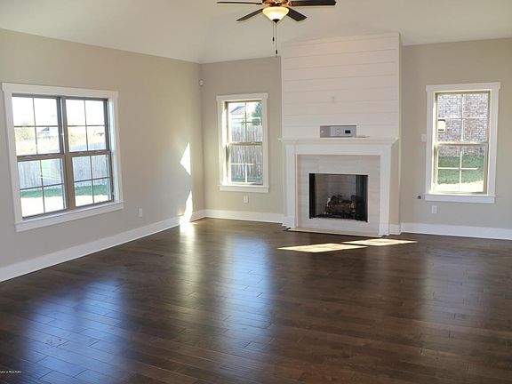 2nd image of 1666 Montys Cir N
