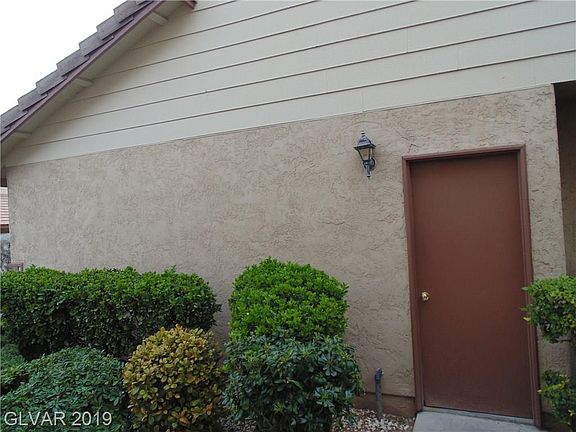 3rd image of 3251 Dawnflower St #2