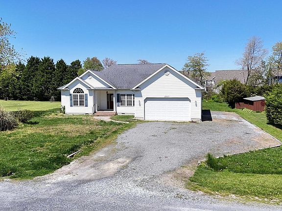 3rd image of 35609 Lucinda Dr