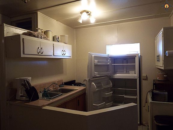 5th image of 407 Tecolote St