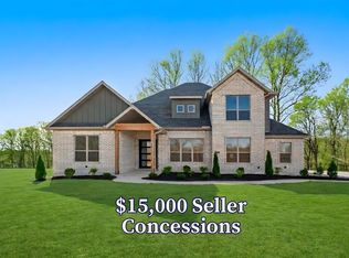 550 Shooting Star Ln, Lowell, AR 72745