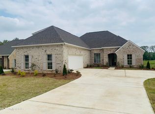 206 Crestwood Pl, Madison, MS 39110